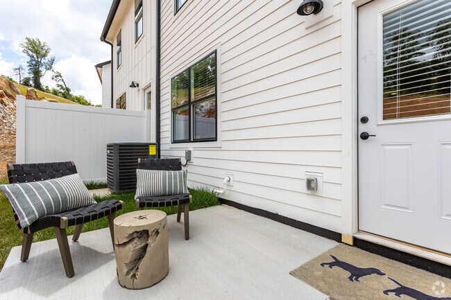 Northrup Falls 3BR, 2.5BA - 1,659SF - Patio