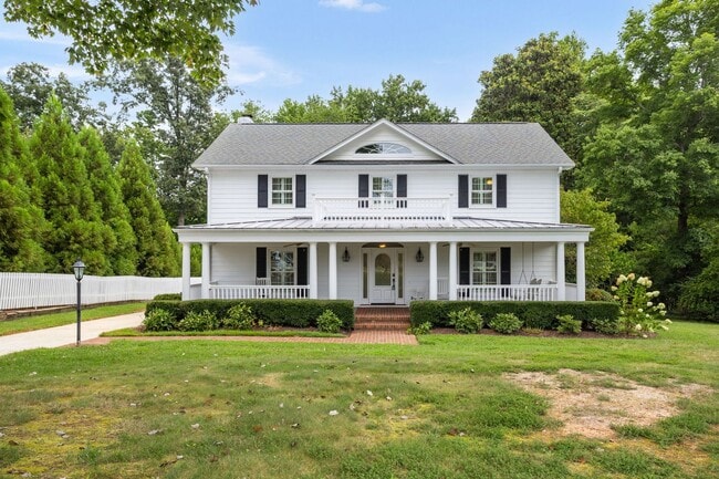 Photo - Classic Country Club Elegance