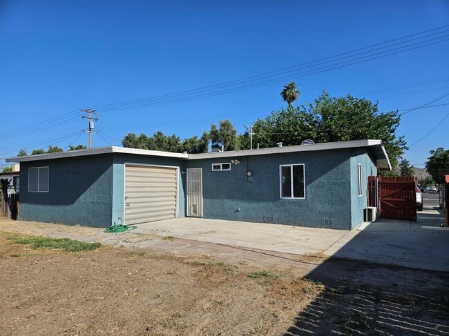 Photo - 712 Whittier Ave