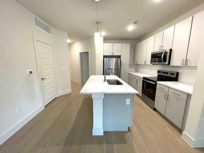 Photo - 1350 W Taylor St Unit 4125