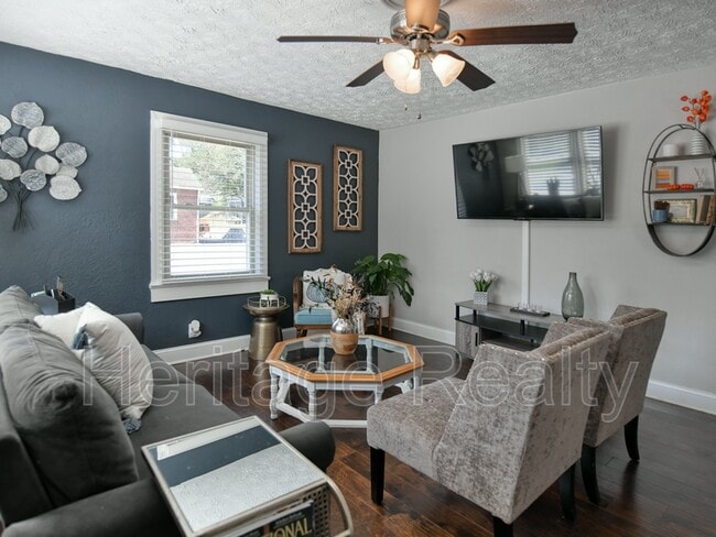 Photo - 1725 Lenland Ave