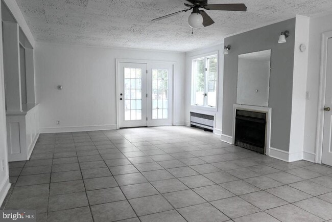 Photo - 149 S Main St