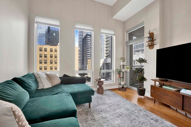 Photo - 1400 S Michigan Ave