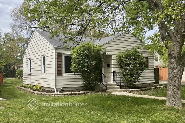Photo - 719 Mack St