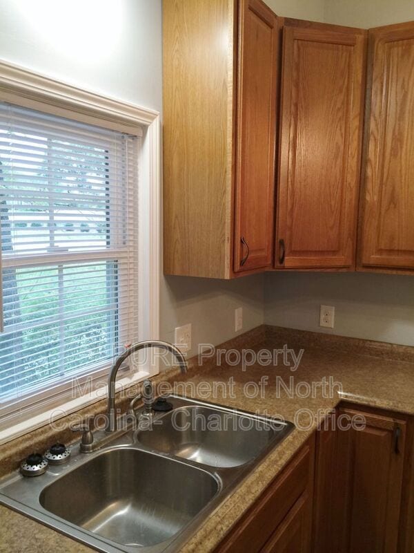 Photo - 179 Booker Dr SW