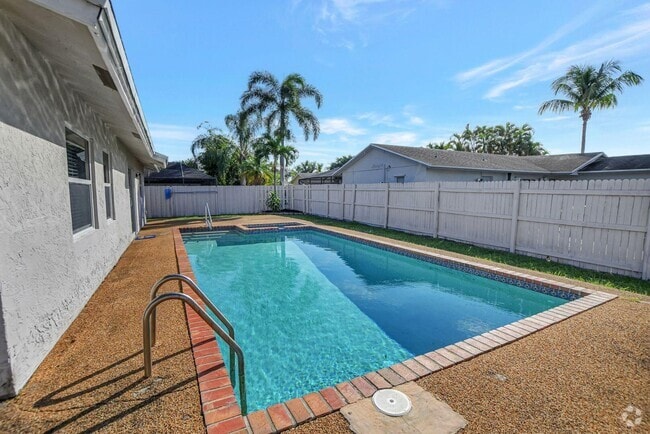 Building Photo - 9632 Saddlebrook Dr Rental