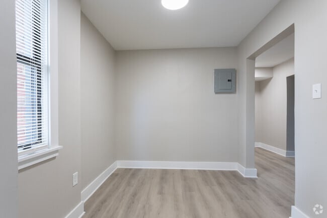 1BR, 1BA - 535SF