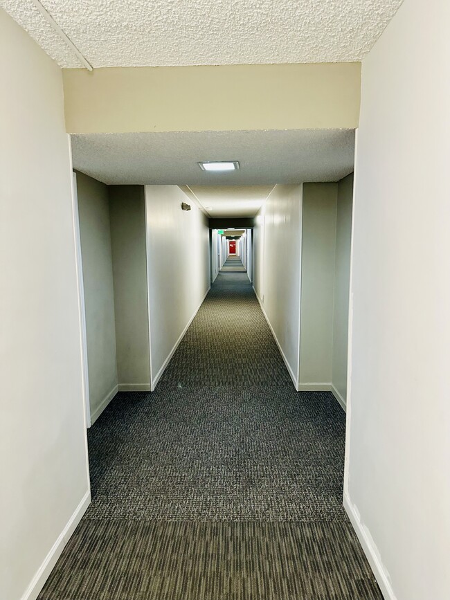 Photo - 3460 S Poplar St Unidad 102