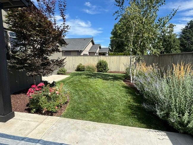 2435 Bridgewater Way