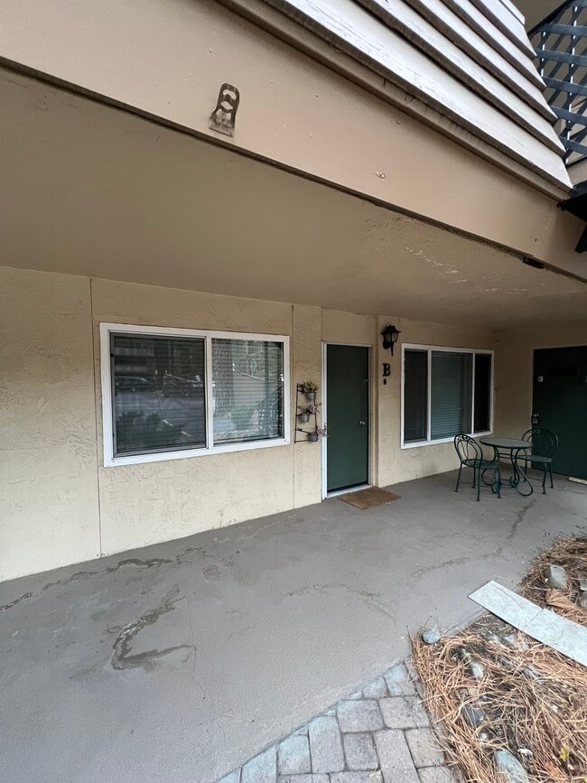 Building Photo - 1120 Herbert Ave