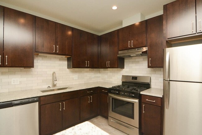 Photo - 1152 Maple Ave Unit 3