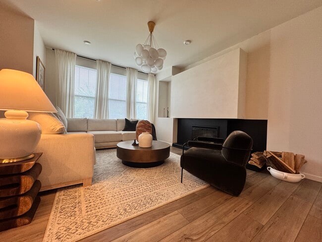 Photo - 2108 Weatherbee Ln Townhome