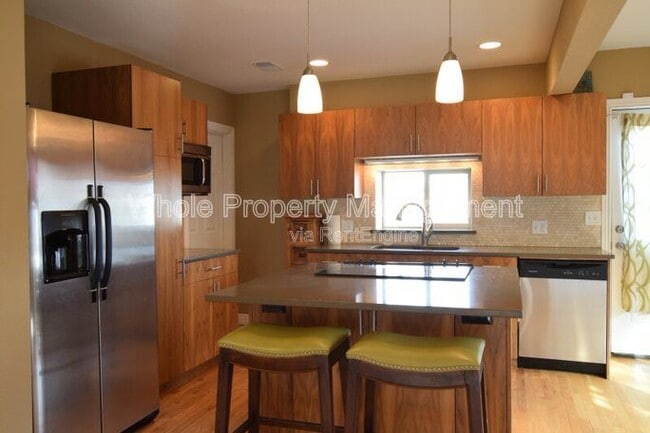 Photo - 4480 Utica St