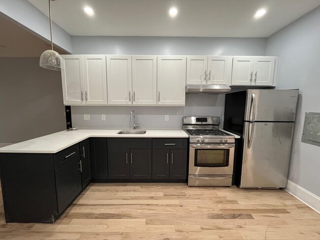 Photo - 95 Bostwick Ave