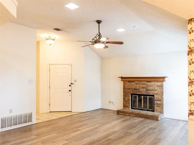 2016 Hearthside Ln