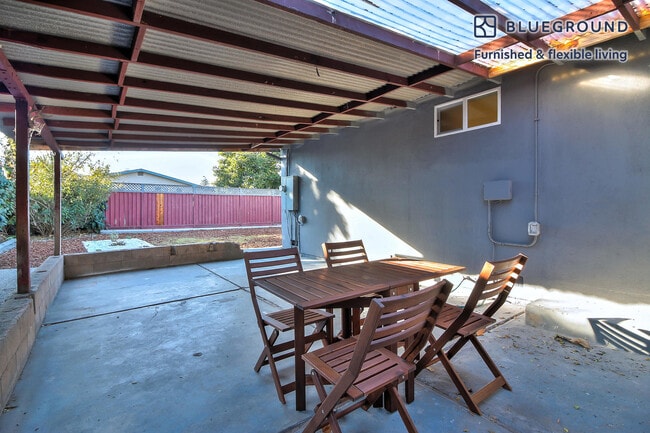 725 San Simeon St