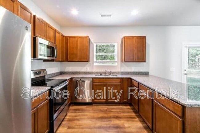 Building Photo - 1919 Glenburn Dr Rental