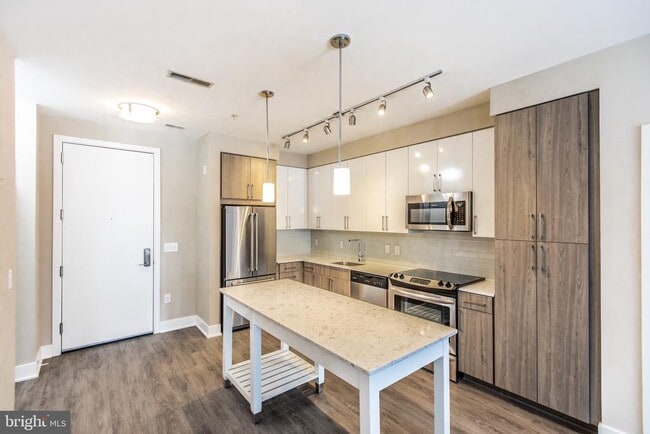 Building Photo - 145 Riverhaven Dr Unit 224 Rental