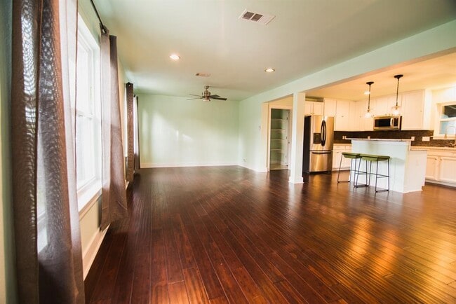 Photo - 2901 Gem Cir