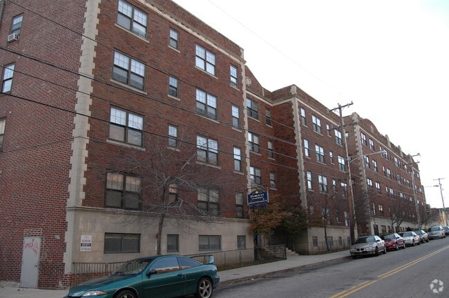 Primary Photo - Dorset Court Apartments