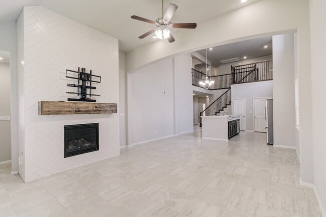 Photo - 4423 Sandhill Terrace Ln