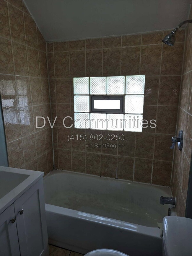 Photo - 3475 W 46th St