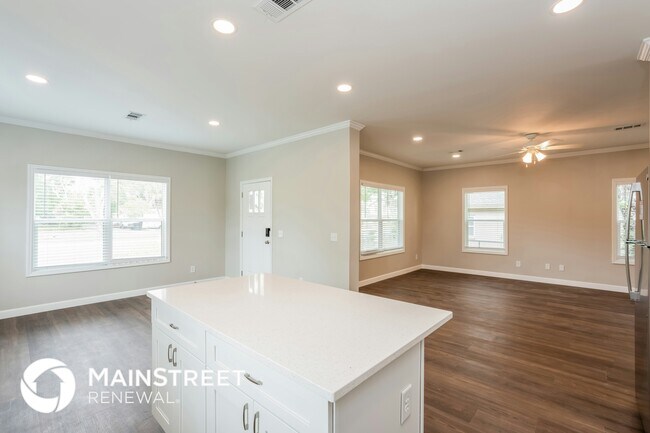 Photo - 1311 28th St S