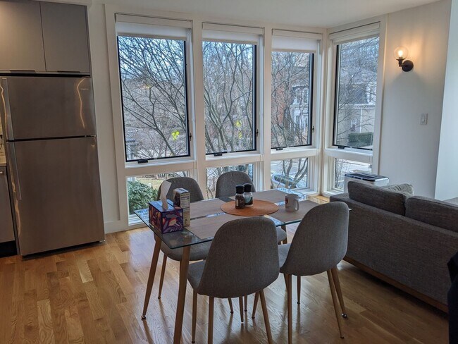 Photo - Awesome Studio in Brookline.... SEPT 1ST MOVE