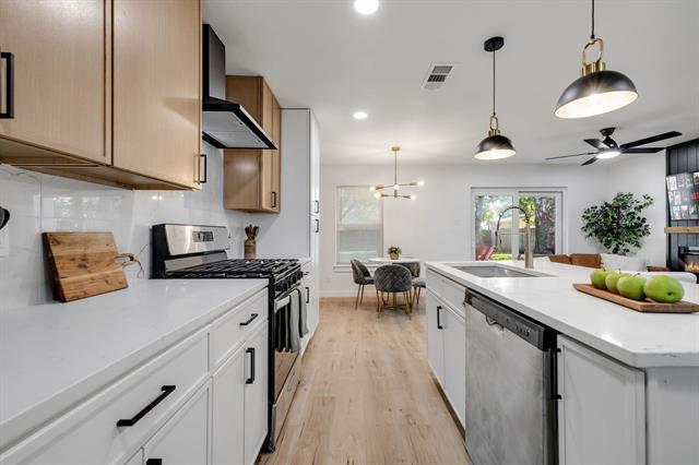 Photo - 718 Tearose Dr