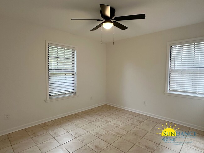 Photo - Charming 2 Bedroom Unit in Milton Heights!