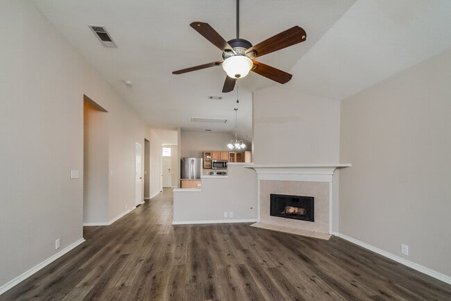Photo - 802 Lake Bridge Dr