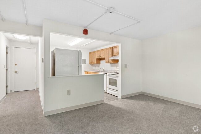 2BR, 1BA - 740SF - Dining Room