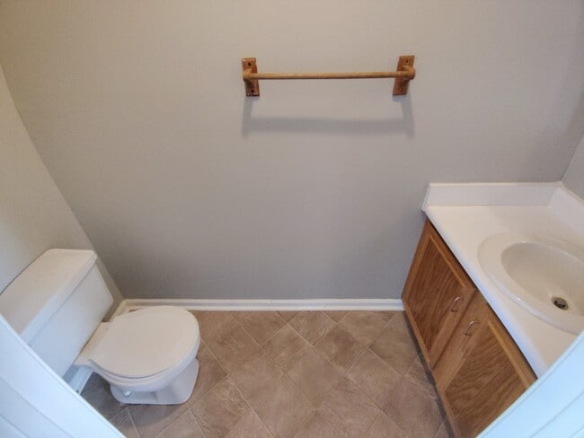 Photo - 16 Duiguid Dr