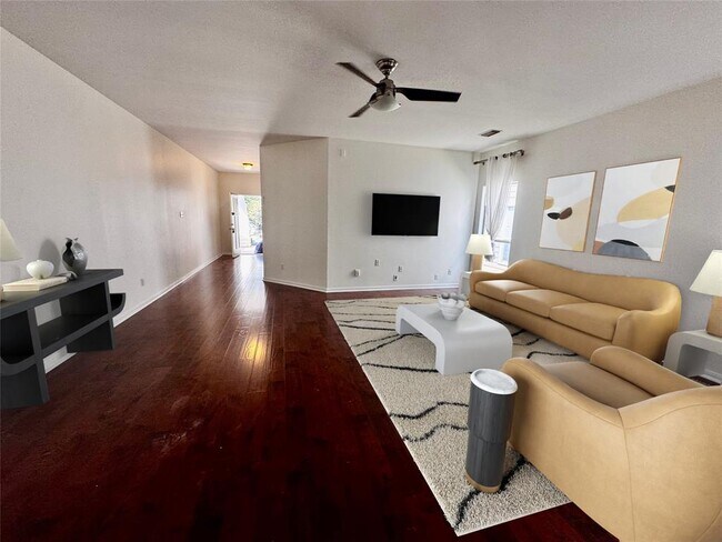 Photo - 2209 Independence Dr