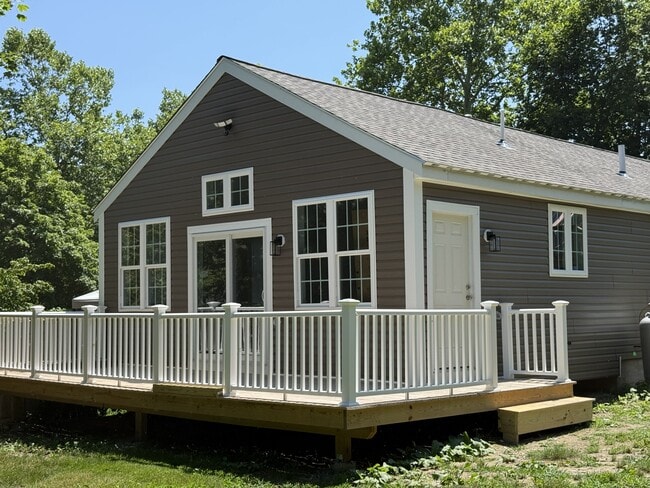Building Photo - 18 Montello St Unit 20M