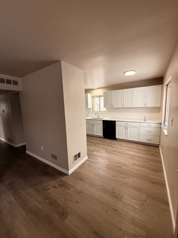 Photo - 20795 Helle Ave