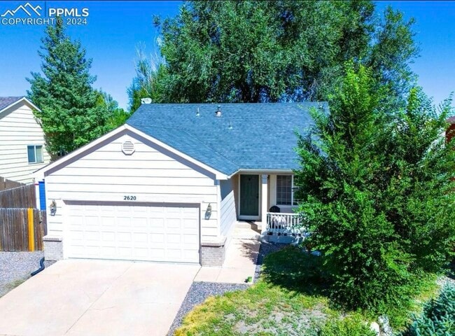 Photo - 2620 Weyburn Way