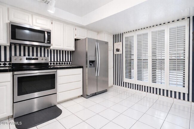 Photo - 5102 N 31st Pl Unit 412