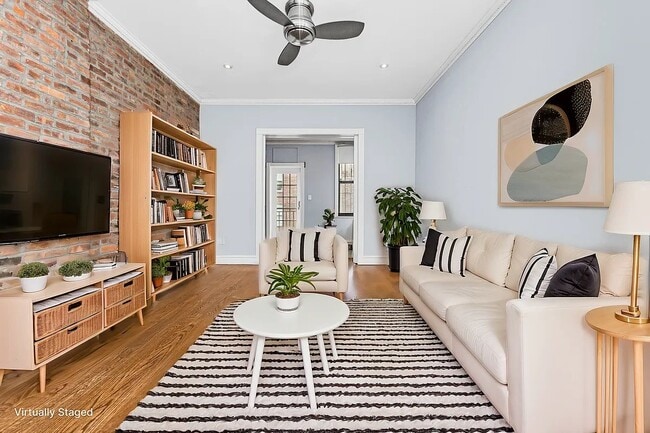 Building Photo - 212 E 29th St Rental