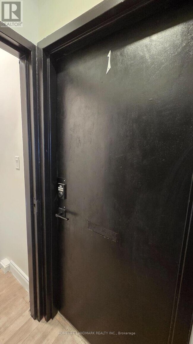 Photo - 793 Broadview Ave Unit 1