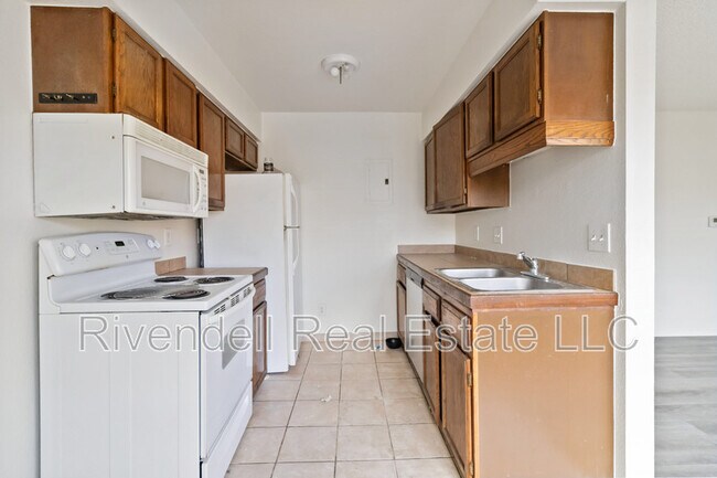 Photo - 373 Geneva St Unit D