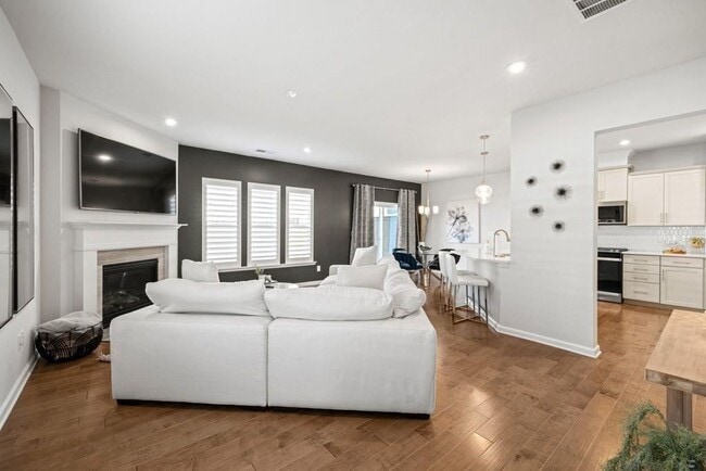 Photo - 2615 Quaterdeck Drive