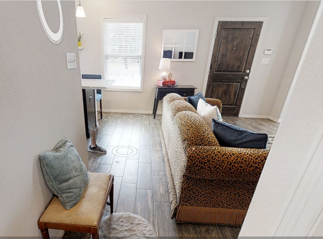 Building Photo - 601 Nimitz St Rental