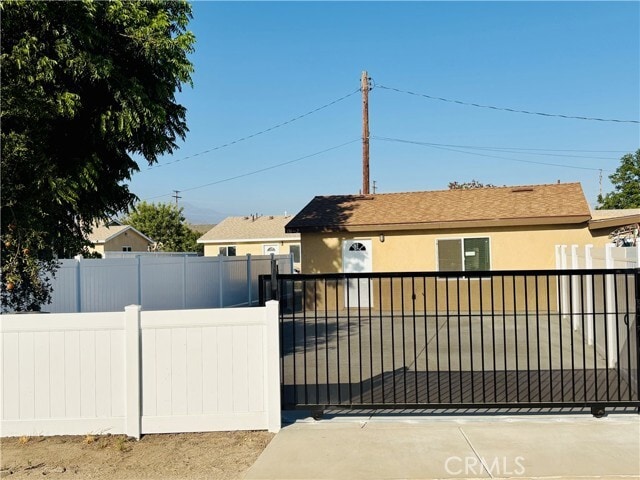 Photo - 134 E Cluster St