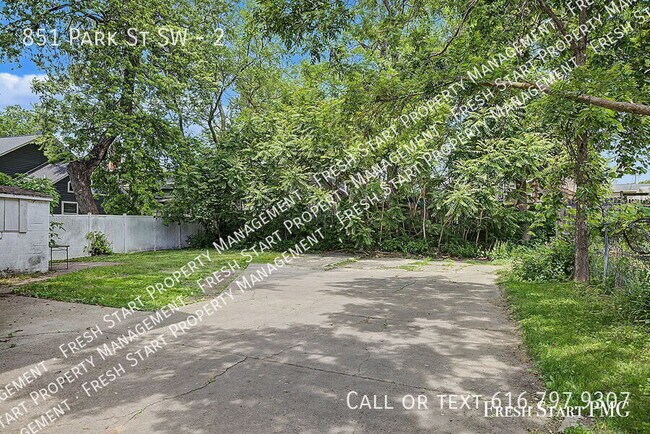 Photo - 851 Park St SW Unit 2
