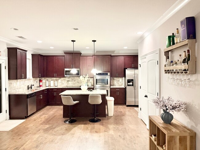 Photo - 819 Burch Creek Dr