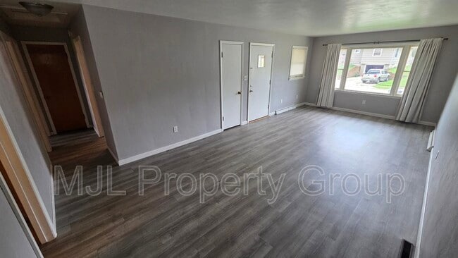 Photo - 1512 Robeson Ave