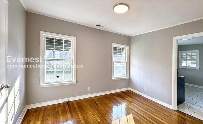 Photo - 620 26th St SW