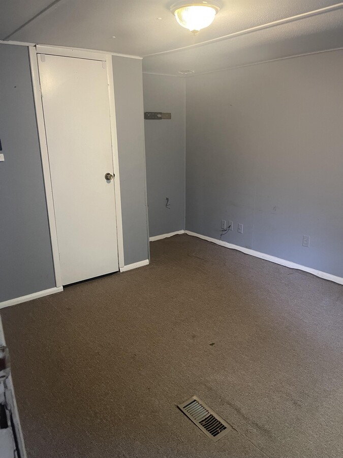 Photo - 148 Merritt Dr