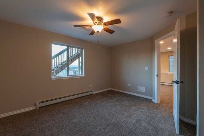 Photo - 11357 Charles St